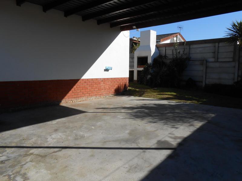 To Let 3 Bedroom Property for Rent in Joubert Park Western Cape
